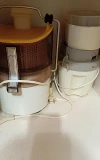 ابمیوهگیرقدیمی باچرخ گوشت