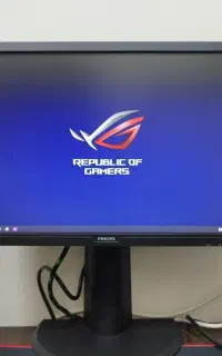 مانیتور 22 فیلیپس /قاب کیس بزرگ گیمینگ