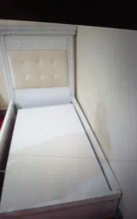 بوفه با چوب گردو،وتخت یکنفره