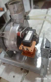 فن آبگرمکن دیواری