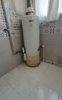 آبگرم کن استاده