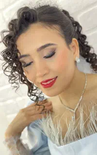 آموزش و انجام خدمات میکاپ و شینیون عروس