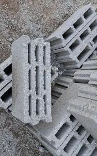 کارگر کارگاه بلوک