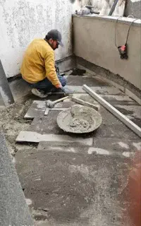 کارگر سختمانی - پی کنی و دیوار چینی