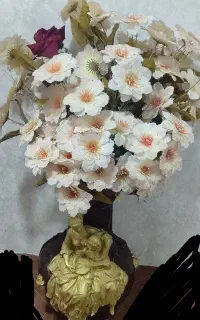 گل وگلدان