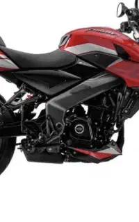 موتور ns 200 سه شمع