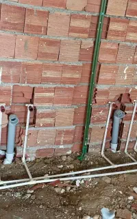 لوله کشی آب وخرده کاری ونصب شیرآلات