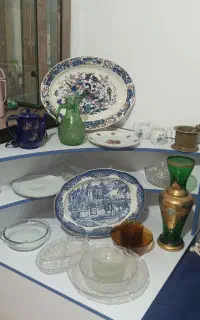 تعدادی ظروف قدیمی