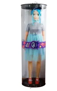 عروسک باربی یک و نیم متری