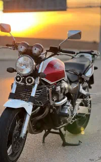 سی بی ۱۳۰۰ cb1300