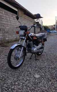 هندا ۱۲۵ کویر استارتی