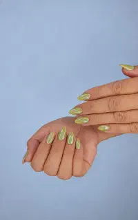کاشت ناخن فقط هزینه مواد