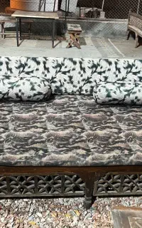 تخت چوبی،روسی