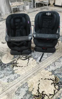 دو عدد صندلی کودک و صندلی اداری