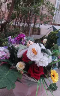 گل مصنوعی دارم واسه فروش