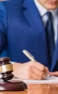 وکیل پایه یک دادگستری و مشاور حقوقی