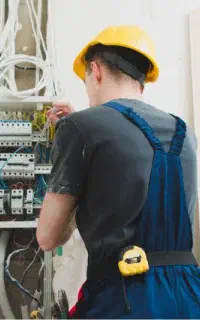 برقکار وتعمیر سیم کشی برق ...تابلو برق