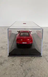 ماکت فلزی ماشین فراری ۶۱۲ کاستوم چینی