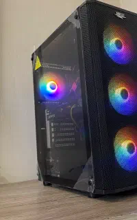 گیمینگRGBکیسCORI7رم32گیگDDR5گرافیک باگارانتیJ9