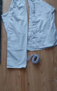 لباس کاراته با دستکش