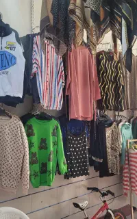 فروش تعدادی لباس زنانه مردانه یکجا زیر قیمت فاکتور