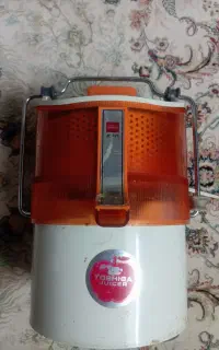 آبمیوه گیری قدیمی ژاپنی