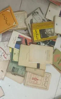 یکسری کتاب قدیمی