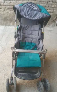 یک عدد کالسکه ویک عددروشور وظرفشویی