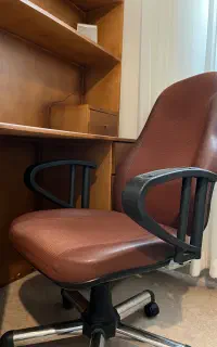 میز کامپیوتر و‌صندلی باهم ۷۵۰۰