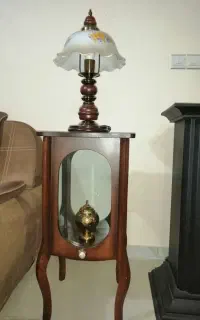 میز دکوری و آباژور