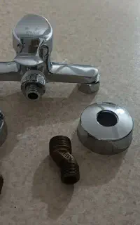 یک عدد شیر توالت دنیکس