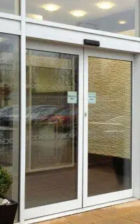 انواع درب سکوریت برقی و پارتیشن های اداری