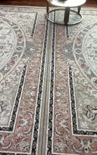 فروش فرش دسته دوم در حدنو دو عدد۹ متری ۷۰۰ شانه