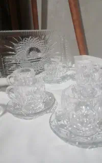 فنجان و نلبیکی خیلی شیک همراه با سینی