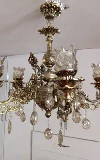 لوستر برنجی سلطنتی