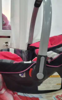 کریر نوزاد در حد نو