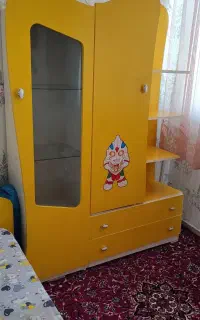 تخت خواب به همراه بوفه دو تیکه و تشک