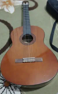 گیتار یاماها۴۰ اصل
