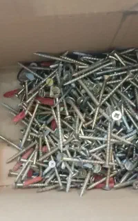 فروش تعدادی  پیچ و رول پلاک