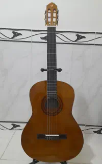 گیتار یاماها c40