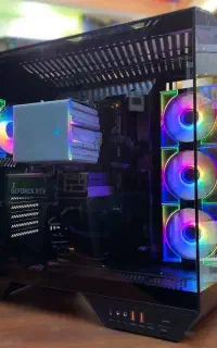 سیستم گیمینگ حرفه‌ای (کیس شیشه‌ای + نورپردازی RGB)