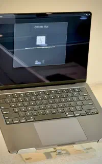 لپتاپ macbook Pro رم 36 GB هارد SSD 1TB