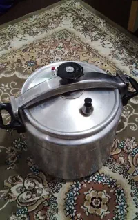 زود پز  قابلمه ای خیلی بزرگ