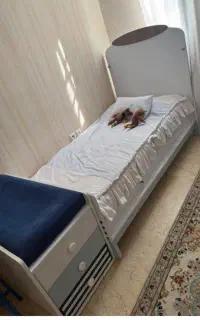 تخت دو منظوره کودک و نوجوان و کمد از برند آپادانا