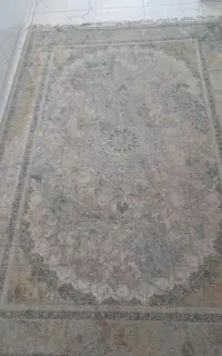 فرش به تعداد پنج تا مناسب عروس خانم ها