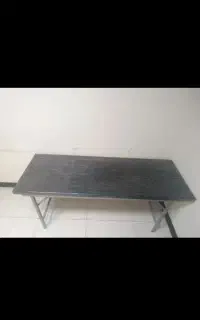 تخت تتو و اپیلاسیون و مژه