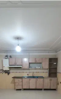 صفائیه .شهرک دانشگاه .اجاره ای طبقه اول