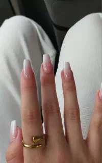 تخفیف ویژه کاشت ناخن ۵۰٪