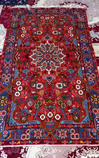 قالی دستباف نهاوند