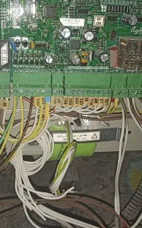 شاگرد آسانسور